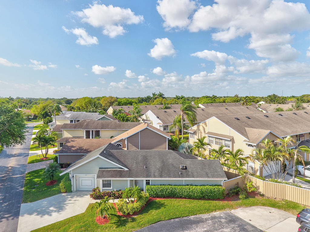 21413 Fairfield Lane Boca Raton, FL 33431 - Photo 2 of 24 aerial 2