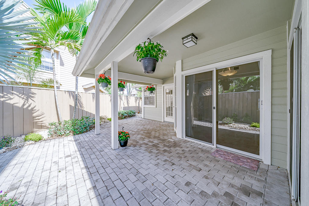 21413 Fairfield Lane Boca Raton, FL 33431 - Photo 21 of 24 patio