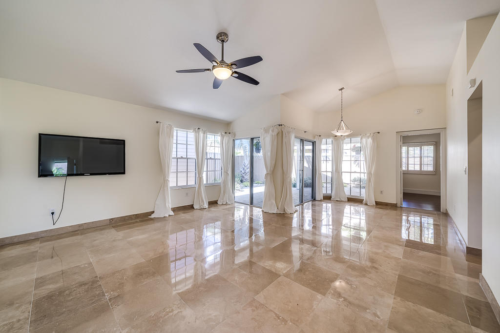 21413 Fairfield Lane Boca Raton, FL 33431 - Photo 6 of 24 living room