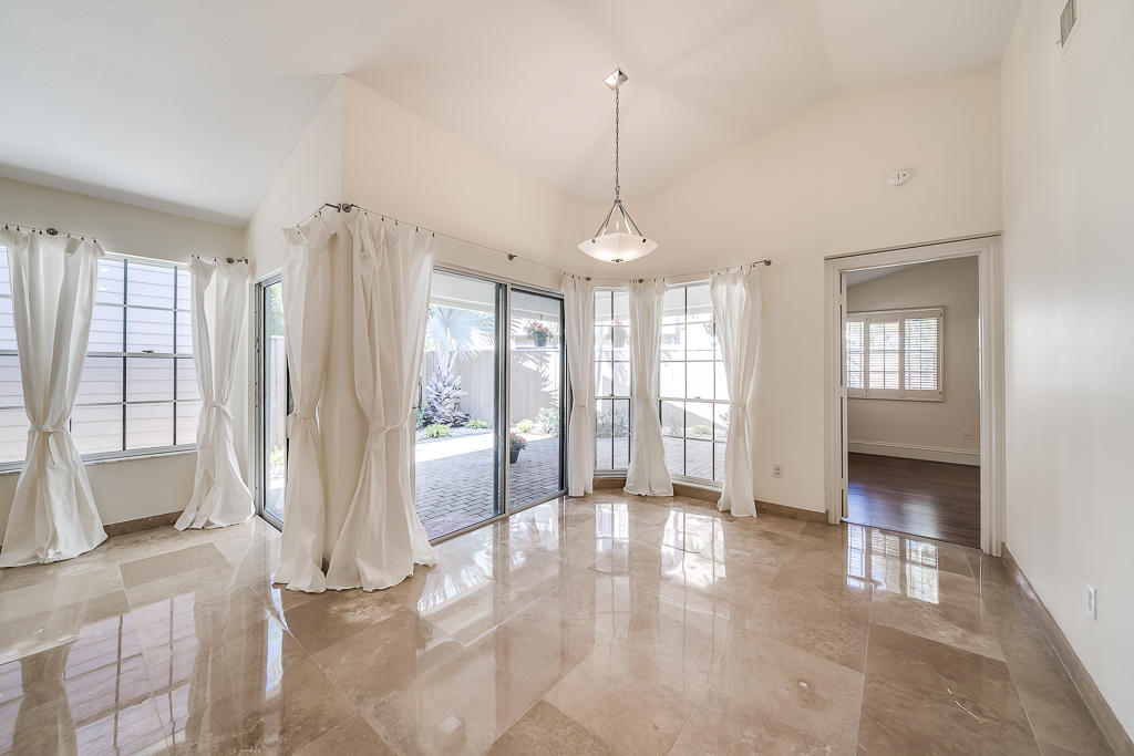 21413 Fairfield Lane Boca Raton, FL 33431 - Photo 8 of 24 dining area