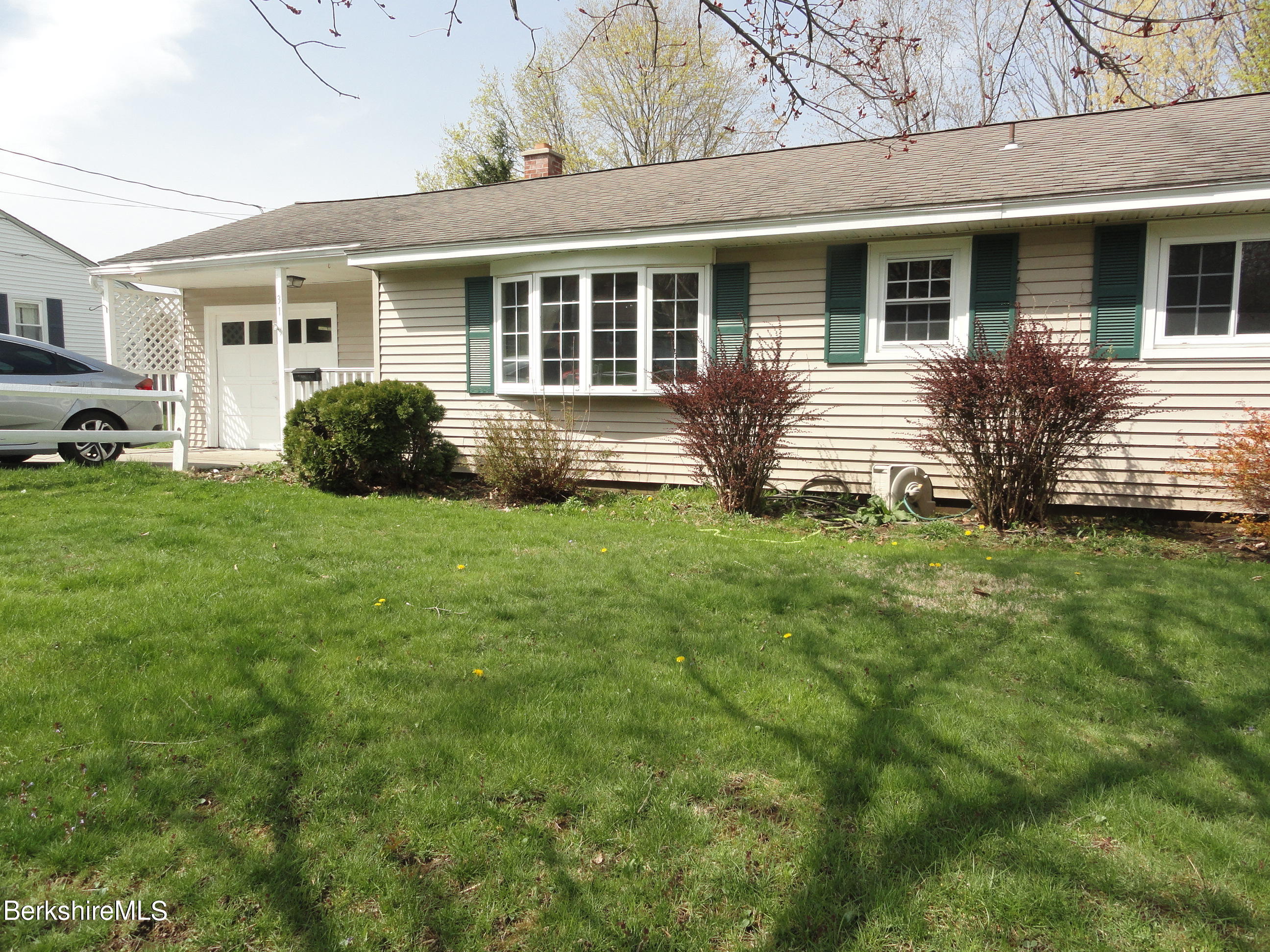 31 Edgemere Road Dalton, MA 01226 - Photo 2 of 10 Front Of House