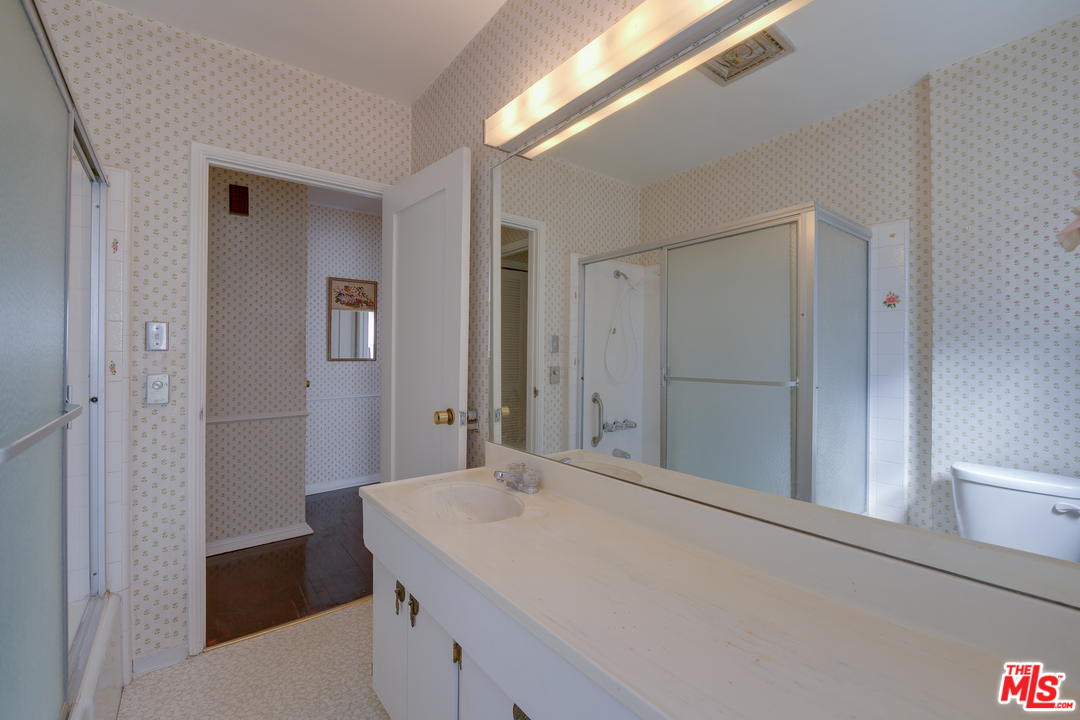10547 Putney Road Los Angeles, CA 90064 - Photo 18 of 27 Gallery Image 18