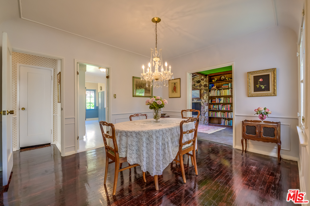 10547 Putney Road Los Angeles, CA 90064 - Photo 8 of 27 Gallery Image 8