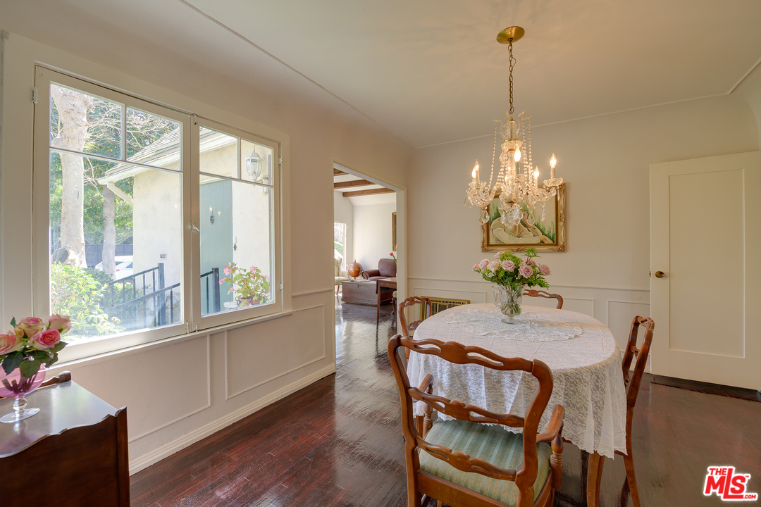 10547 Putney Road Los Angeles, CA 90064 - Photo 9 of 27 Gallery Image 9