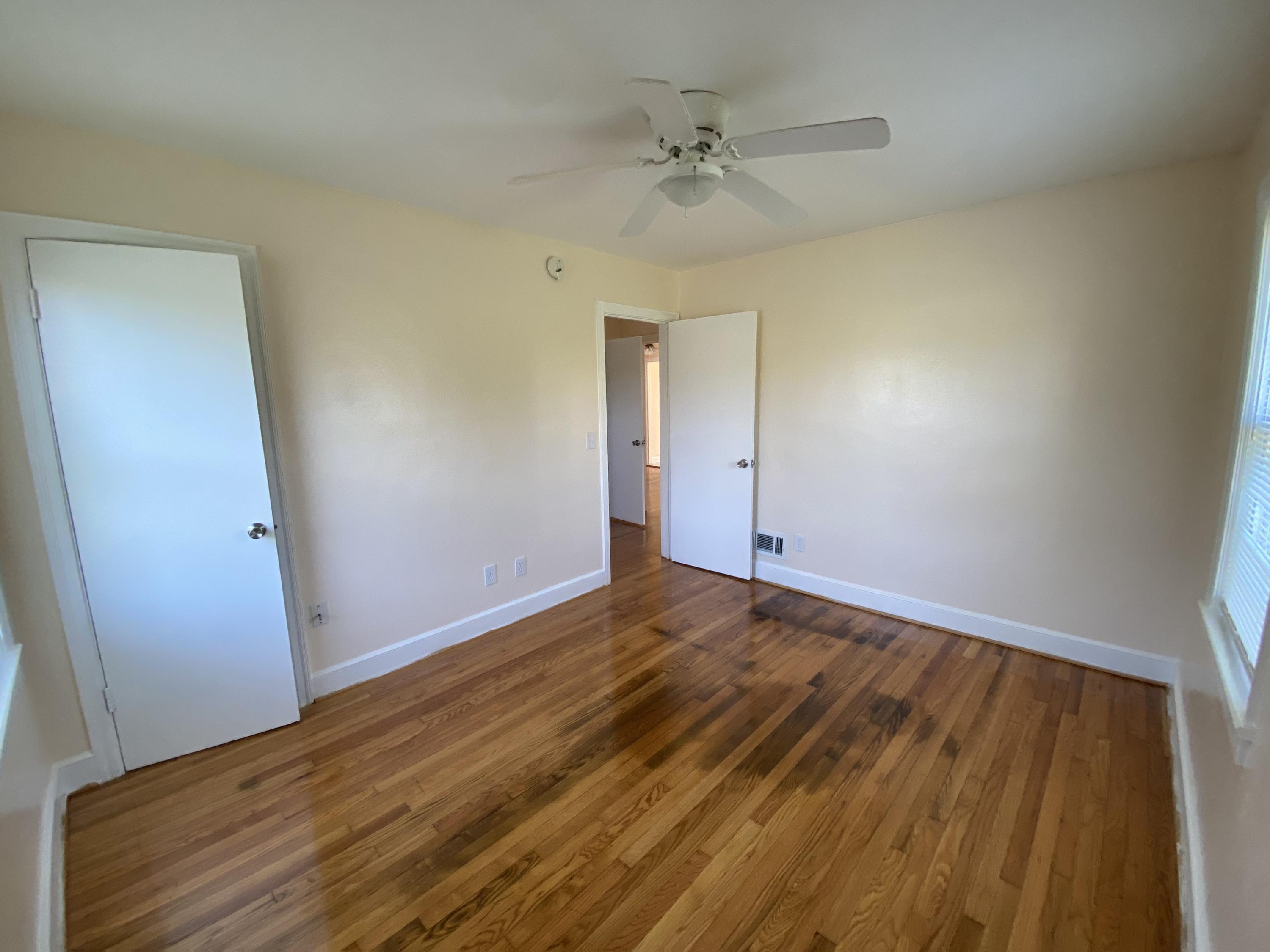 3731 Cove Road Roanoke, VA 24017 - Photo 14 of 25 a view of an empty room and a window
