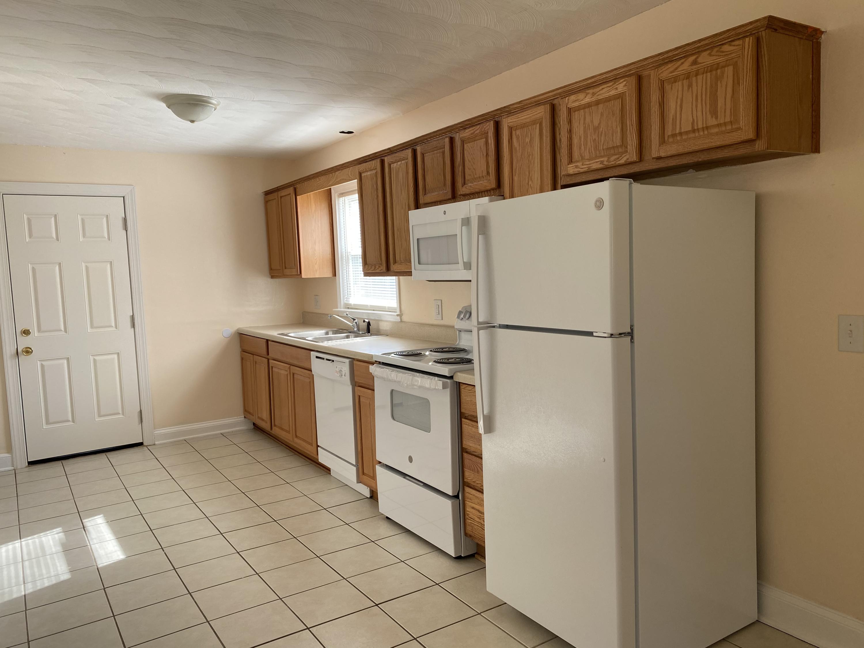 3731 Cove Road Roanoke, VA 24017 - Photo 4 of 25