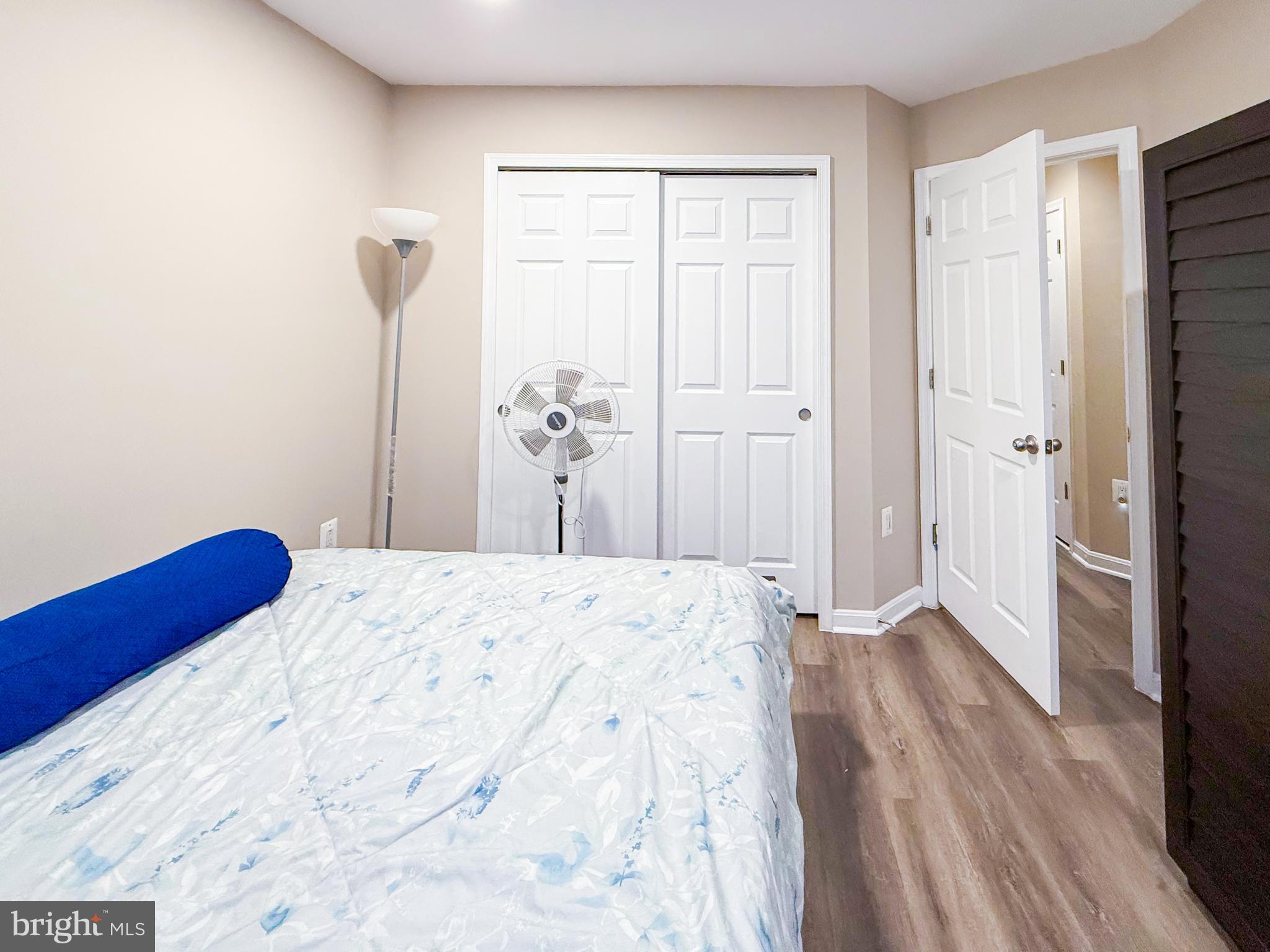 42258 Dean Chapel Square Chantilly, VA 20152 - Photo 14 of 35 a bedroom with a bed and a dresser