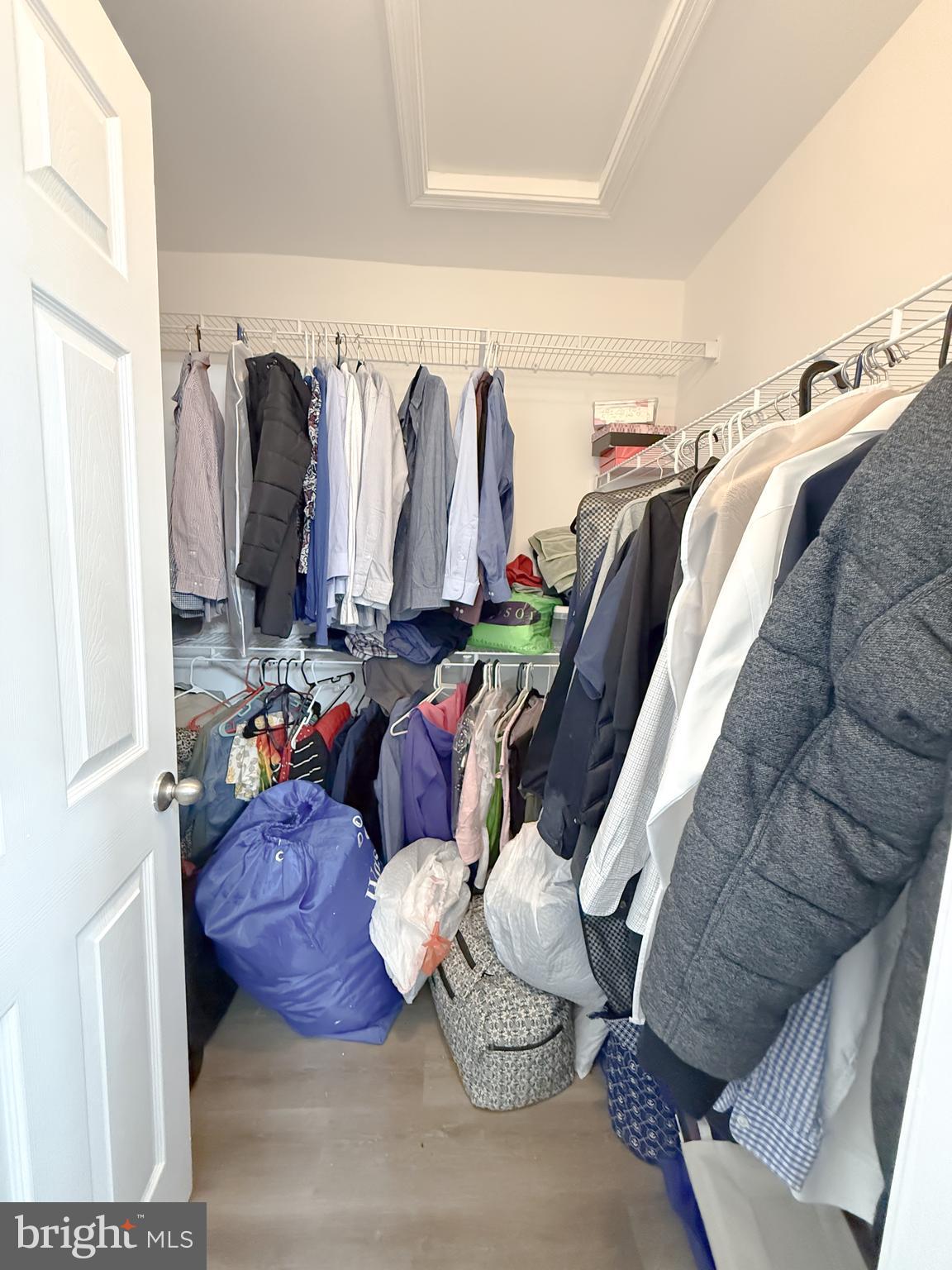 42258 Dean Chapel Square Chantilly, VA 20152 - Photo 21 of 35 a living room with furniture