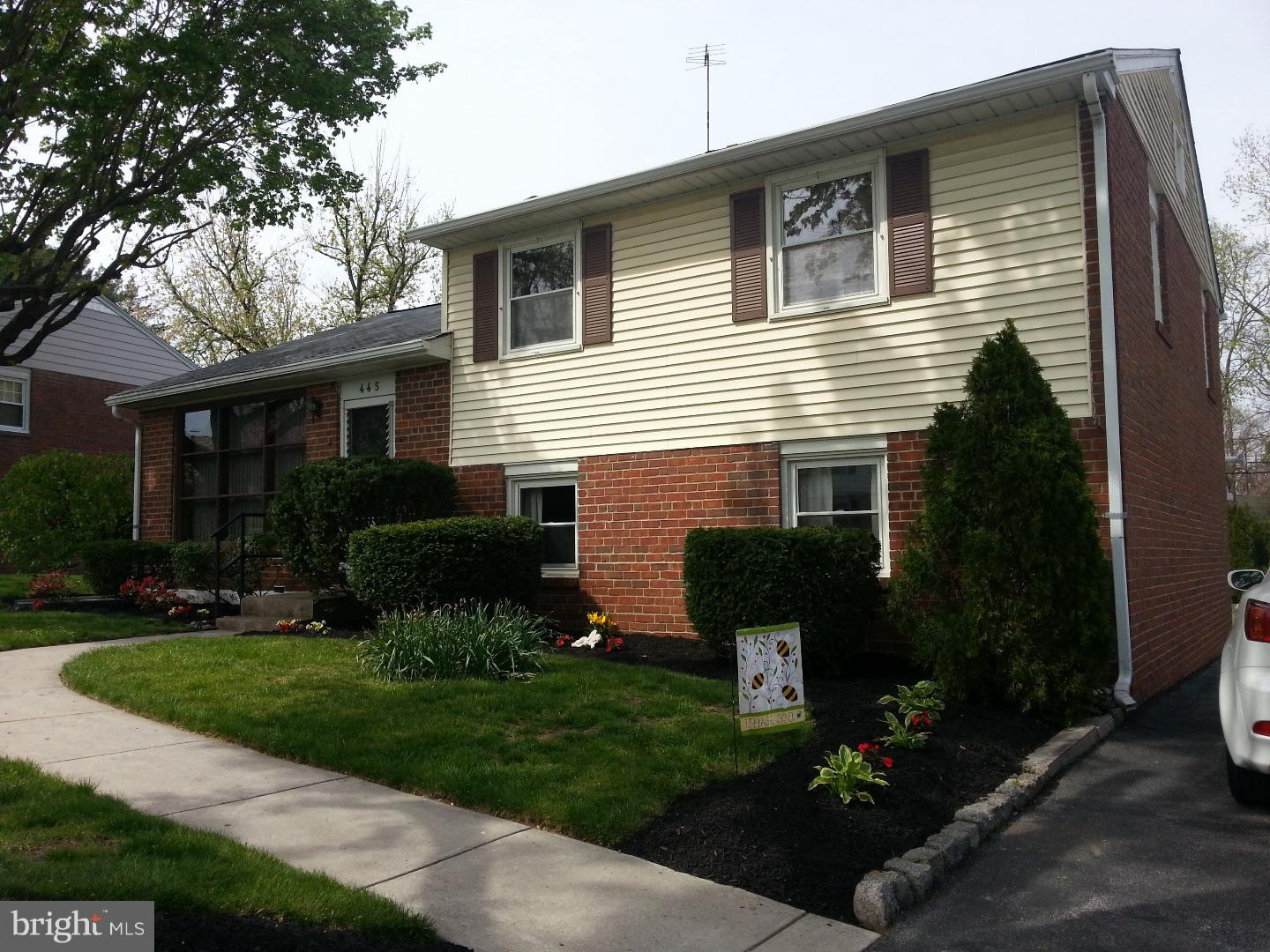 445 Rittenhouse Circle Havertown, PA 19083 - Photo 1 of 20