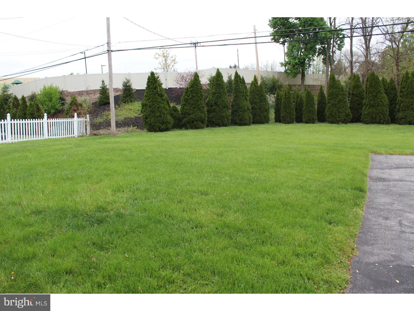 445 Rittenhouse Circle Havertown, PA 19083 - Photo 18 of 20