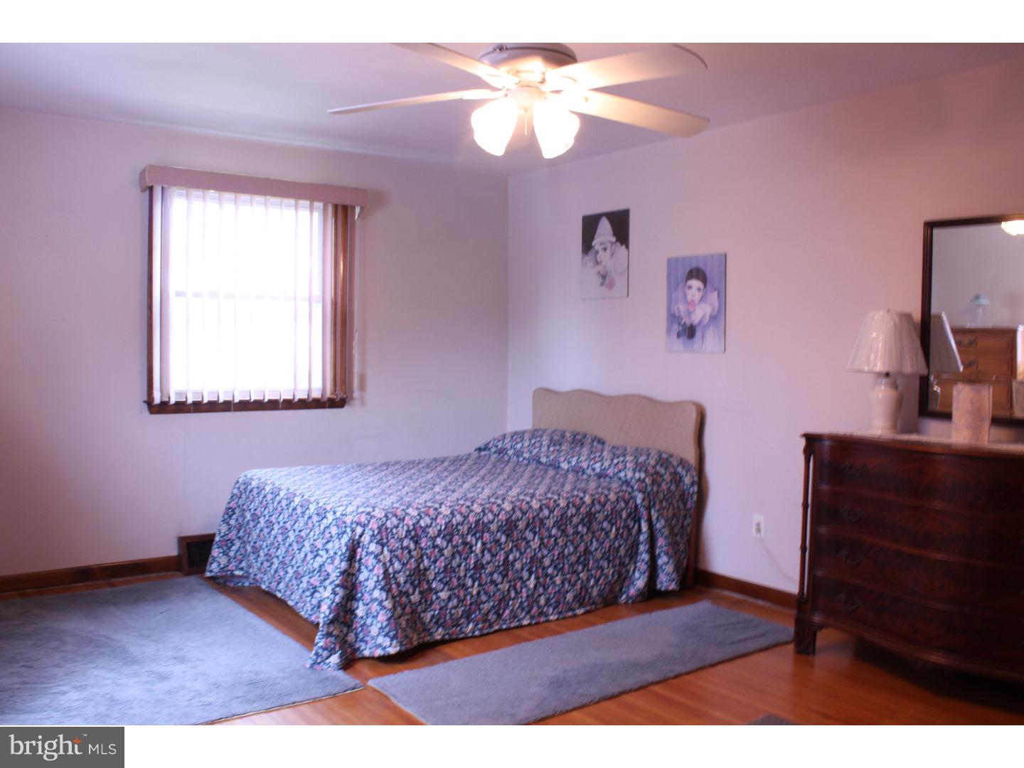 445 Rittenhouse Circle Havertown, PA 19083 - Photo 9 of 20