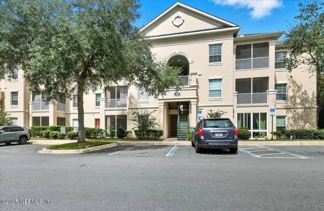 a car parked in front of a building