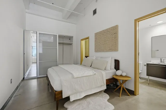 $1,995 | 700 North Washington Avenue, Unit 319, Minneapolis, MN 55401