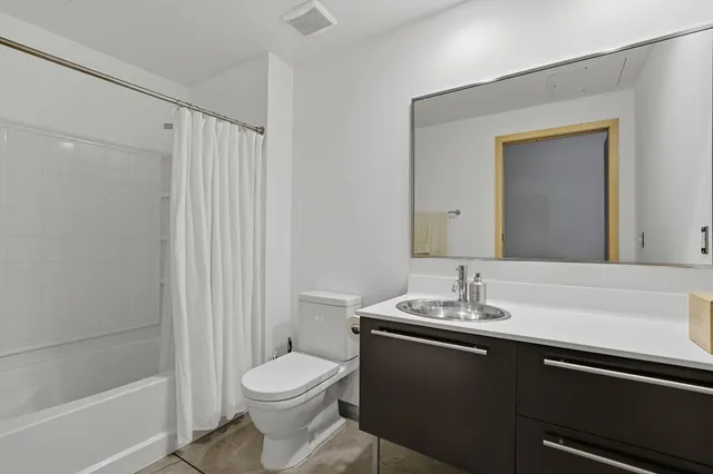 $1,995 | 700 North Washington Avenue, Unit 319, Minneapolis, MN 55401