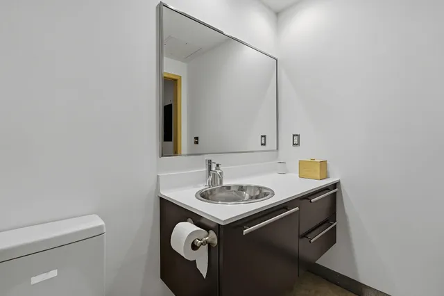 $1,995 | 700 North Washington Avenue, Unit 319, Minneapolis, MN 55401