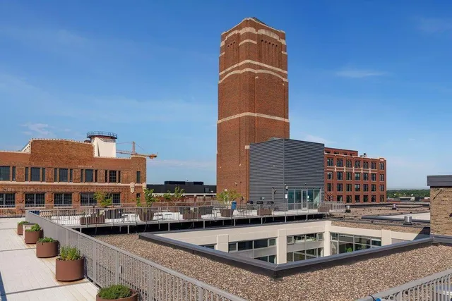 $1,995 | 700 North Washington Avenue, Unit 319, Minneapolis, MN 55401