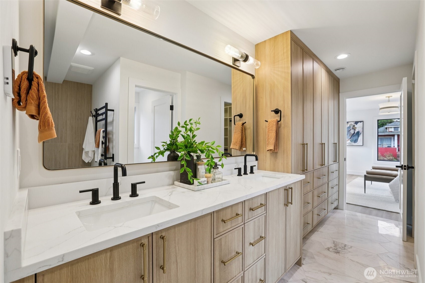 3714 Bagley Avenue North Seattle, WA 98103 - Photo 21 of 40