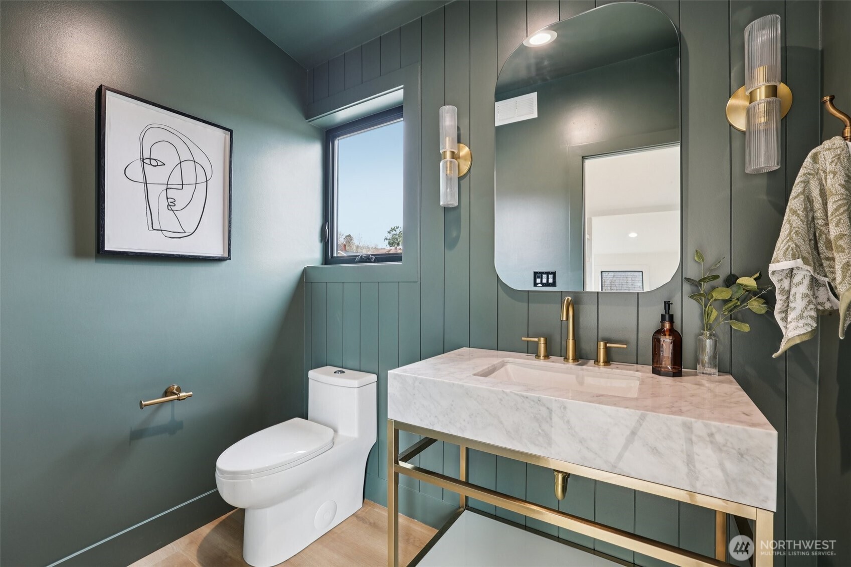 3714 Bagley Avenue North Seattle, WA 98103 - Photo 32 of 40