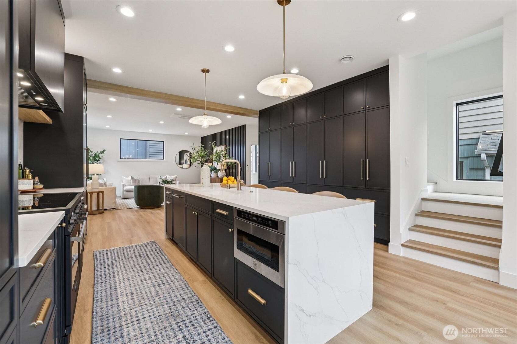 3714 Bagley Avenue North Seattle, WA 98103 - Photo 10 of 40