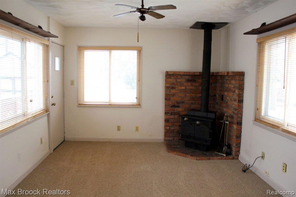 Family Rm w/ Natural Stove