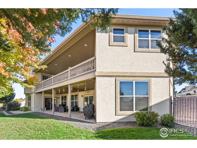 a view front of house with outdoor space and porch
