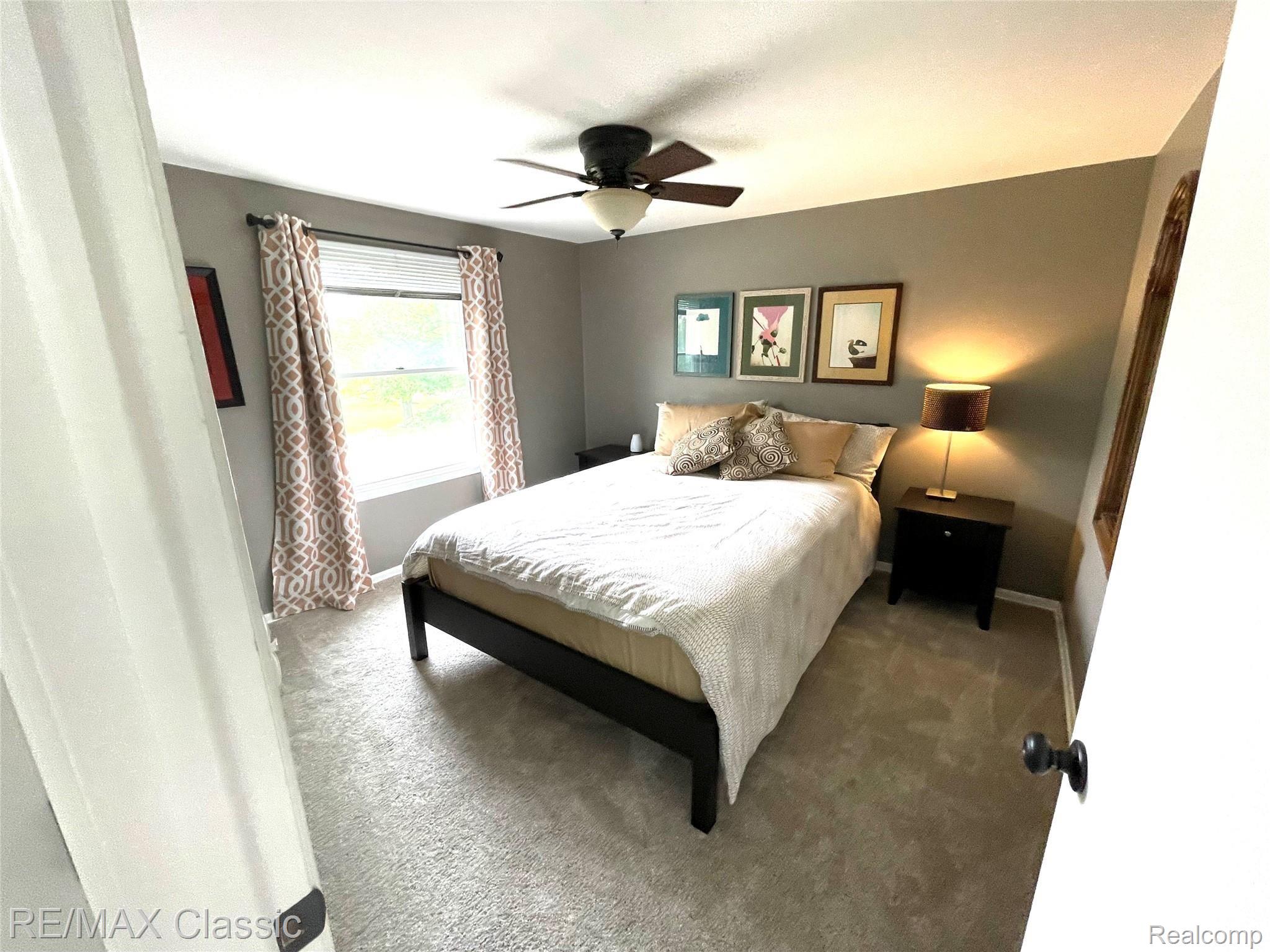 36170 Congress Road Farmington, MI 48335 - Photo 15 of 22 6B162125-4A5E-45BA-842A-BB5E4D63C684.jpeg