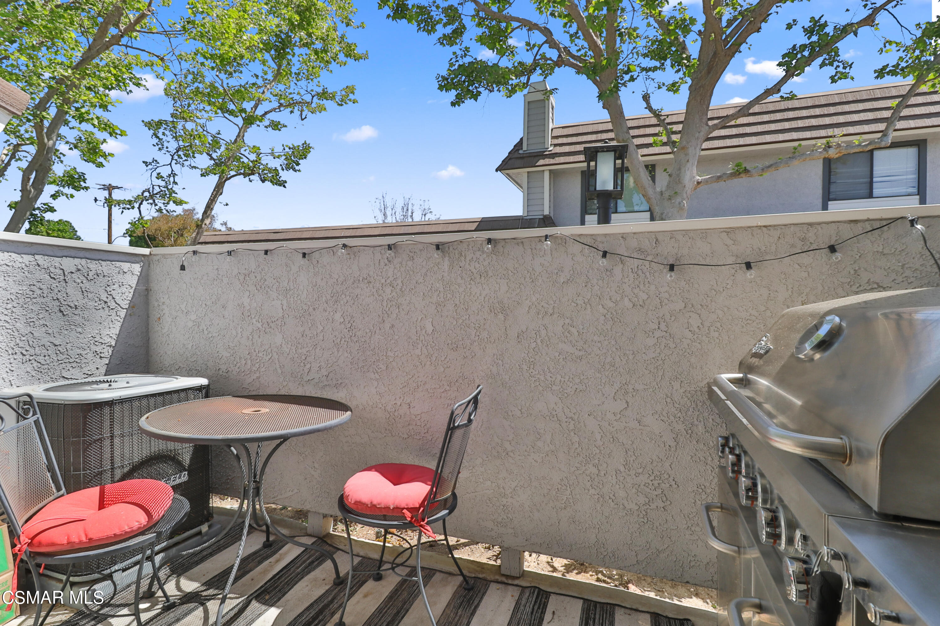 2346 Royal Avenue, Unit 9 Simi Valley, CA 93065 - Photo 30 of 31 a bathroom with a toilet