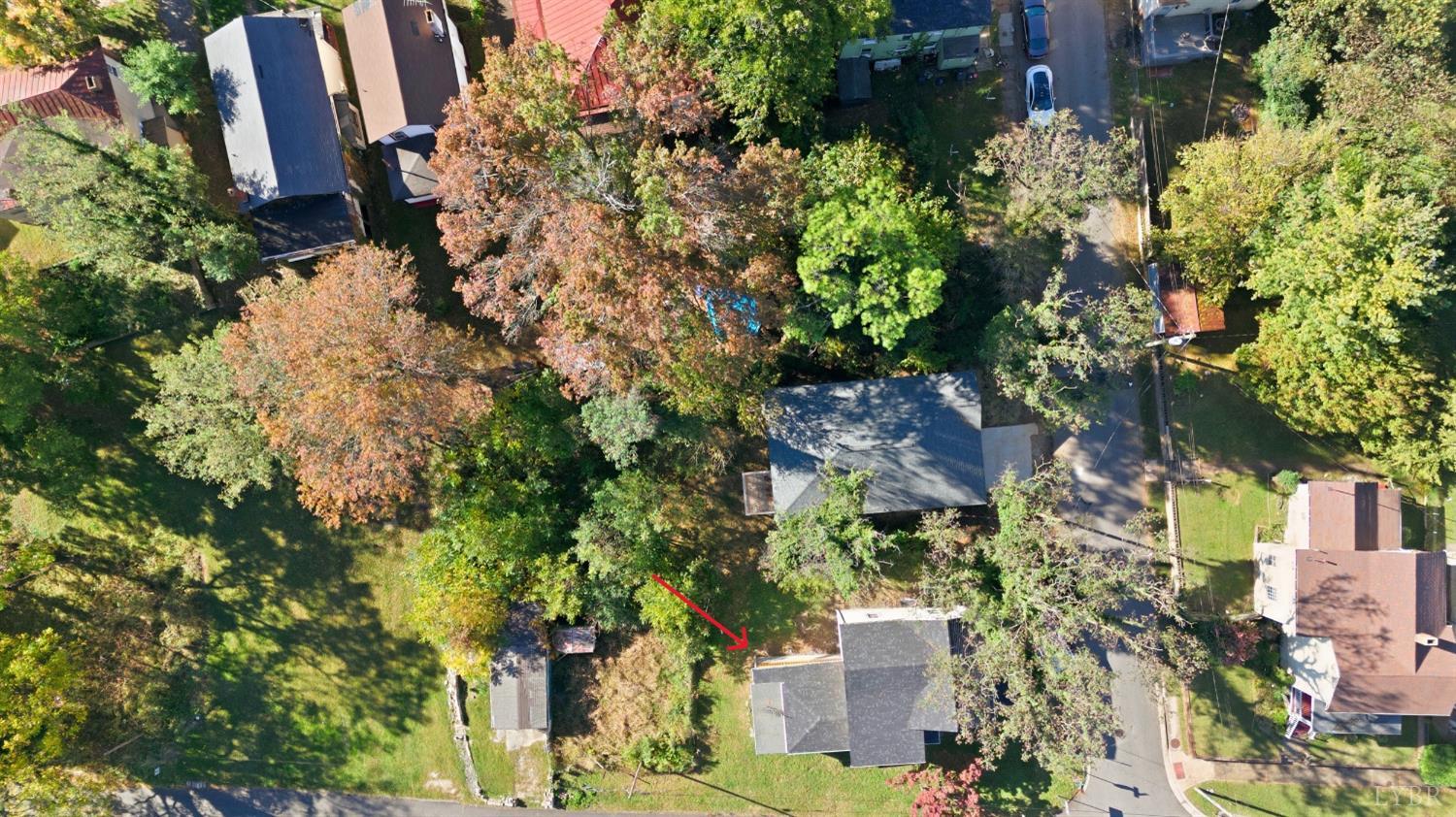 504 Amherst Street Lynchburg, VA 24504 - Photo 29 of 37 an aerial view of residential house with outdoor space and trees all around
