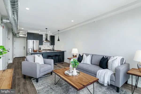 $1,695 | 526 Brown Street, Unit 207, Philadelphia, PA 19123