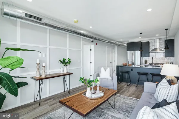 $1,695 | 526 Brown Street, Unit 207, Philadelphia, PA 19123
