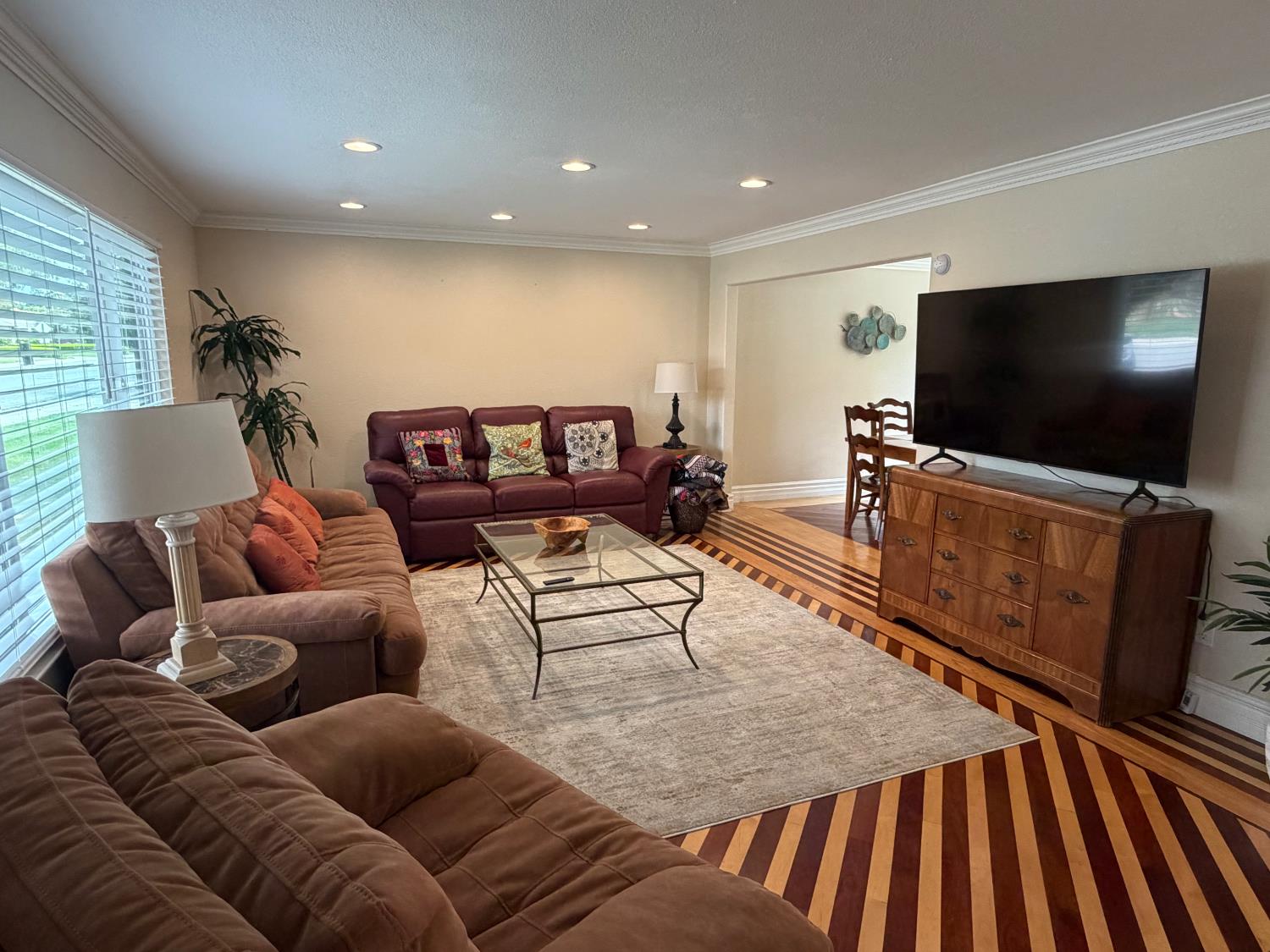 4206 Zephyr Way Sacramento, CA 95821 - Photo 4 of 42