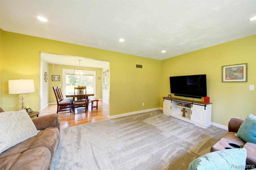 4853 Lovejoy Road Byron, MI 48418 - Photo 6 of 58 Gallery Image 6