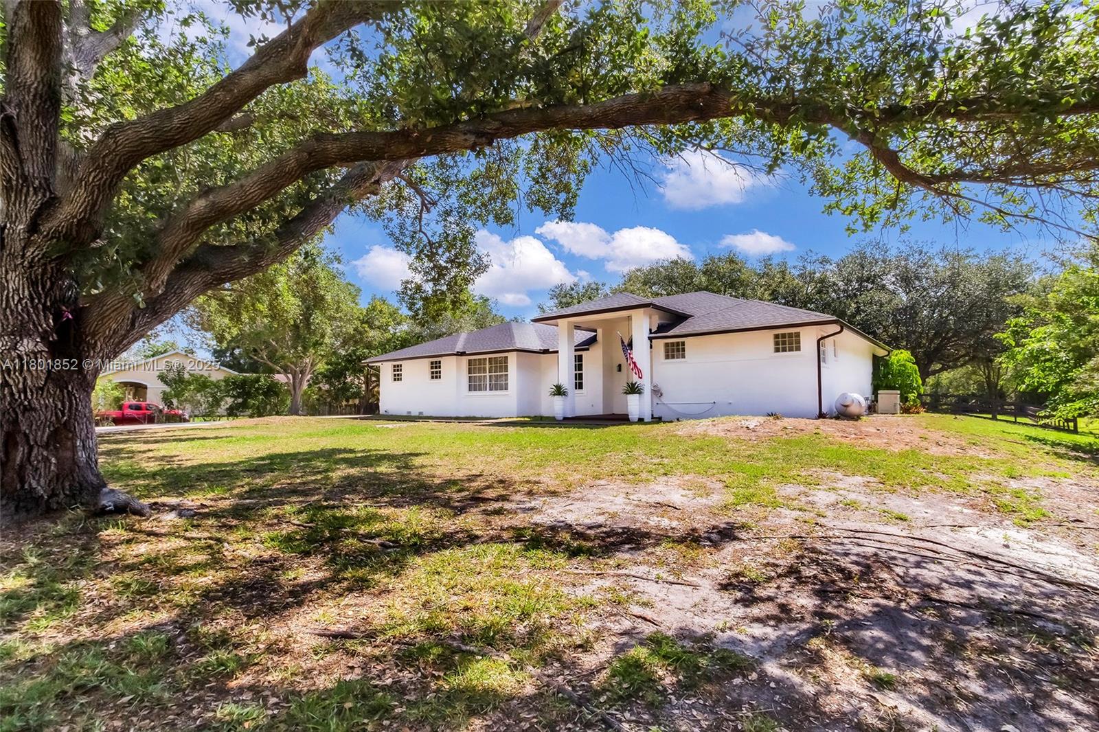 5530 Southwest 195th Terrace Southwest Ranches, FL 33332 - Photo 2 of 47