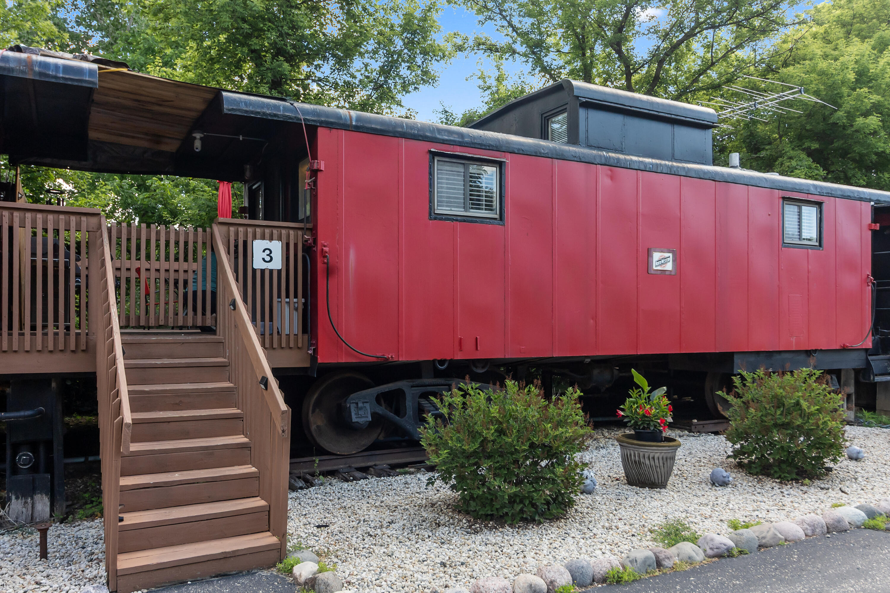301 East Townline Road, Unit 3 Lake Geneva, WI 53147 - Photo 2 of 35 Private entrance to the caboose