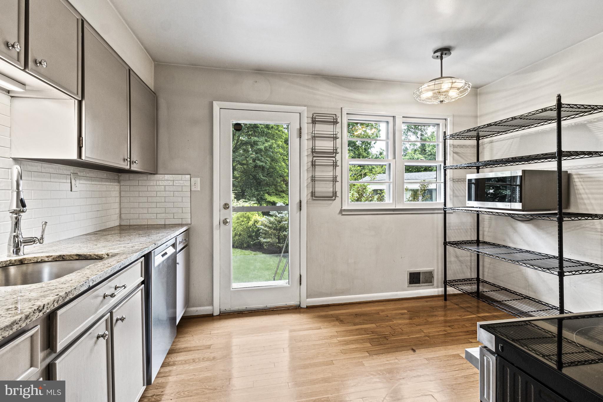 7119 Sea Cliff Road McLean, VA 22101 - Photo 13 of 43 Kitchen
