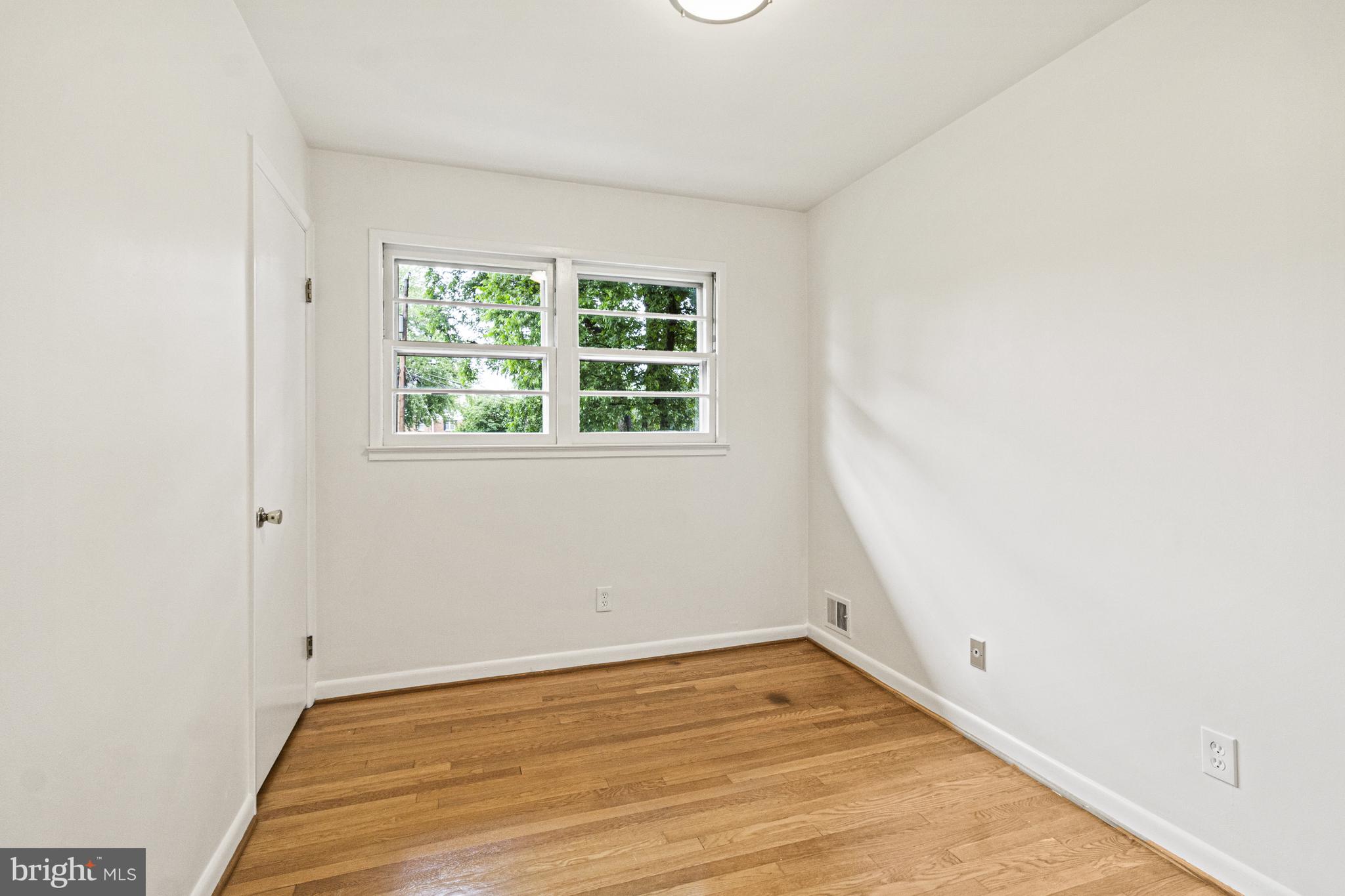 7119 Sea Cliff Road McLean, VA 22101 - Photo 20 of 43 Bedroom 3