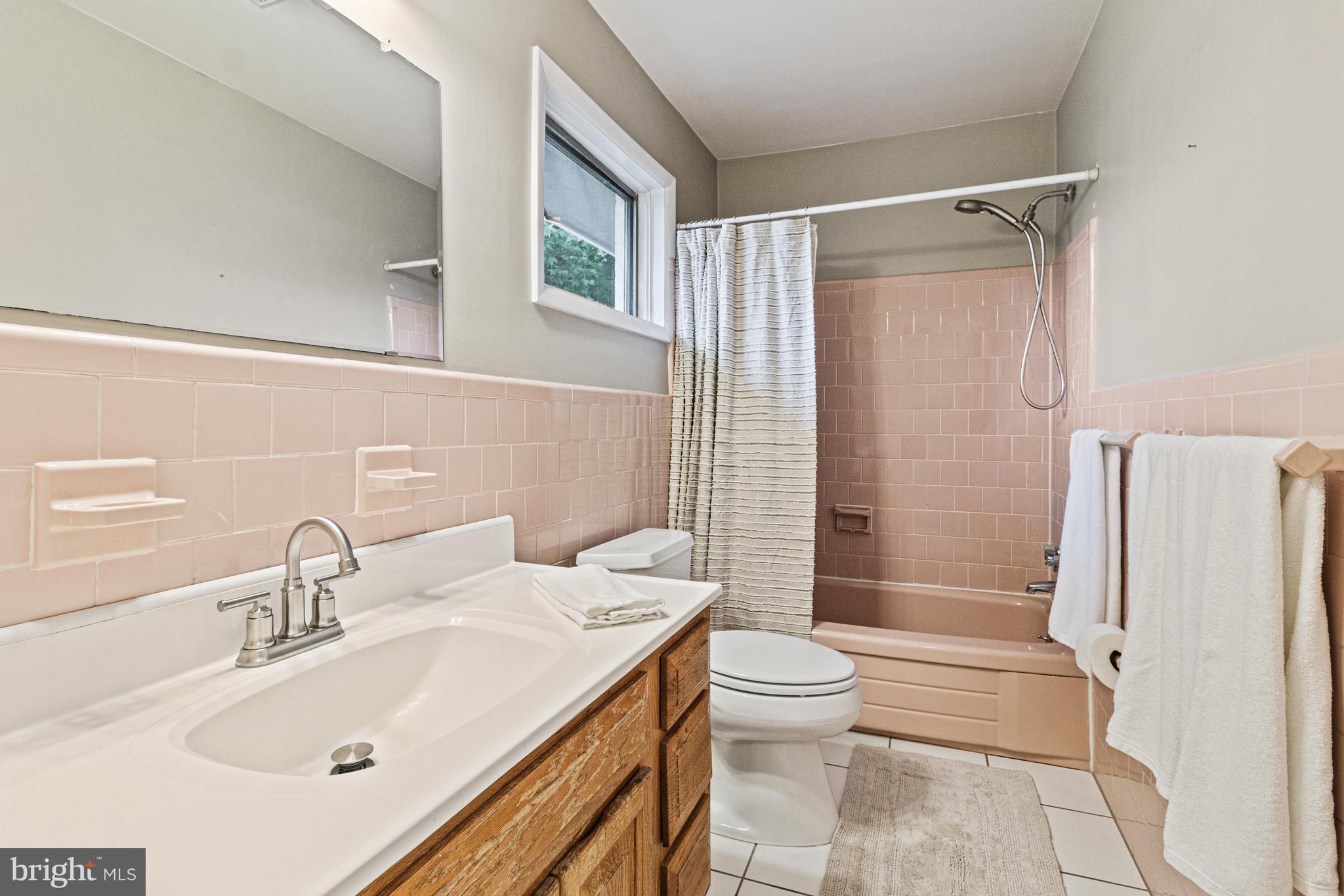 7119 Sea Cliff Road McLean, VA 22101 - Photo 21 of 43 Hall Bathroom