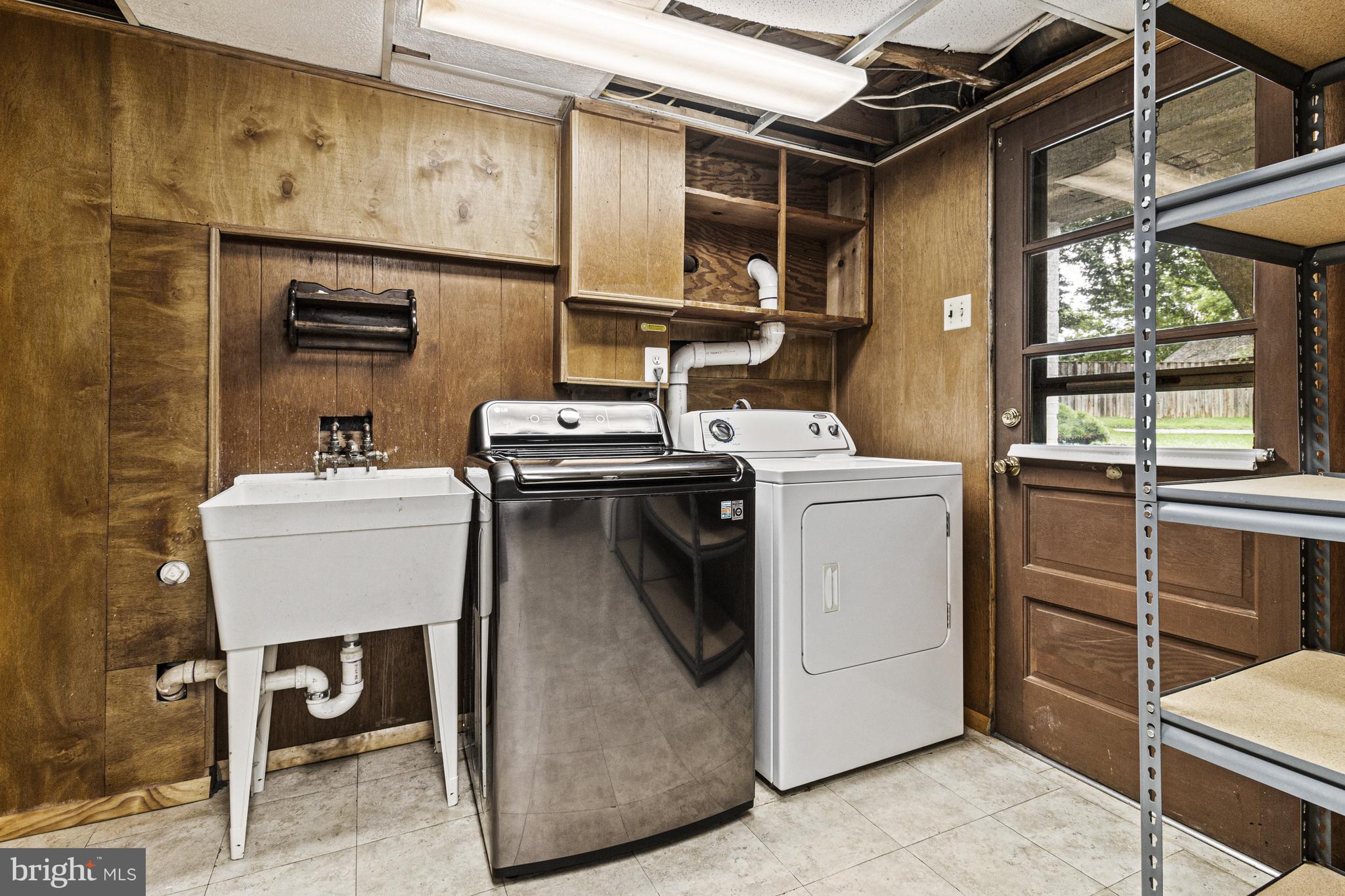 7119 Sea Cliff Road McLean, VA 22101 - Photo 30 of 43 Laundry