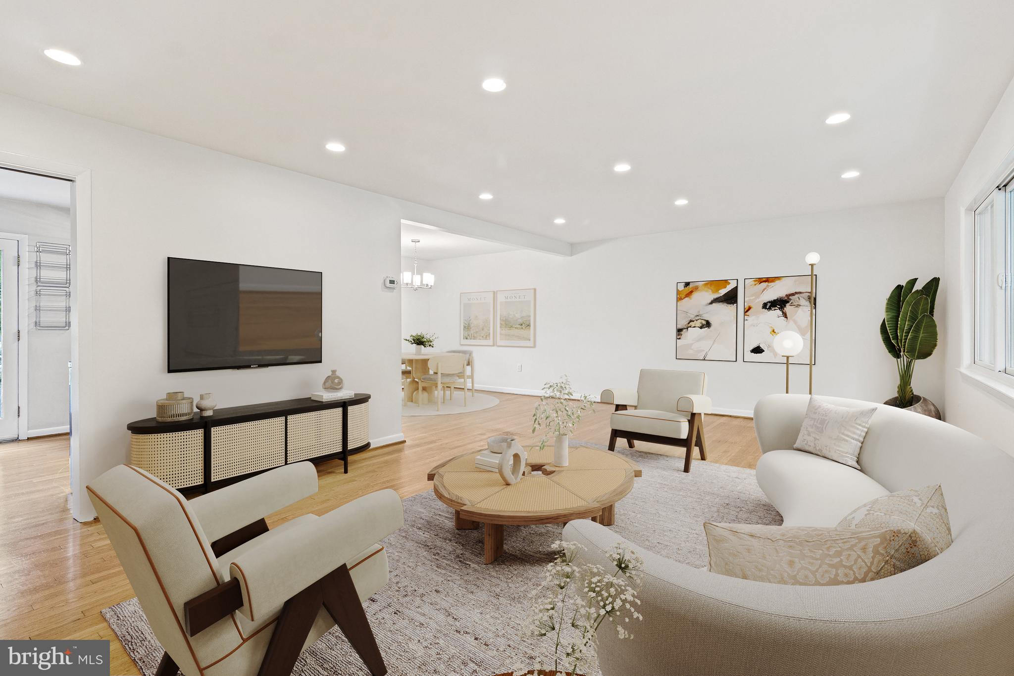 7119 Sea Cliff Road McLean, VA 22101 - Photo 3 of 43 Living Room