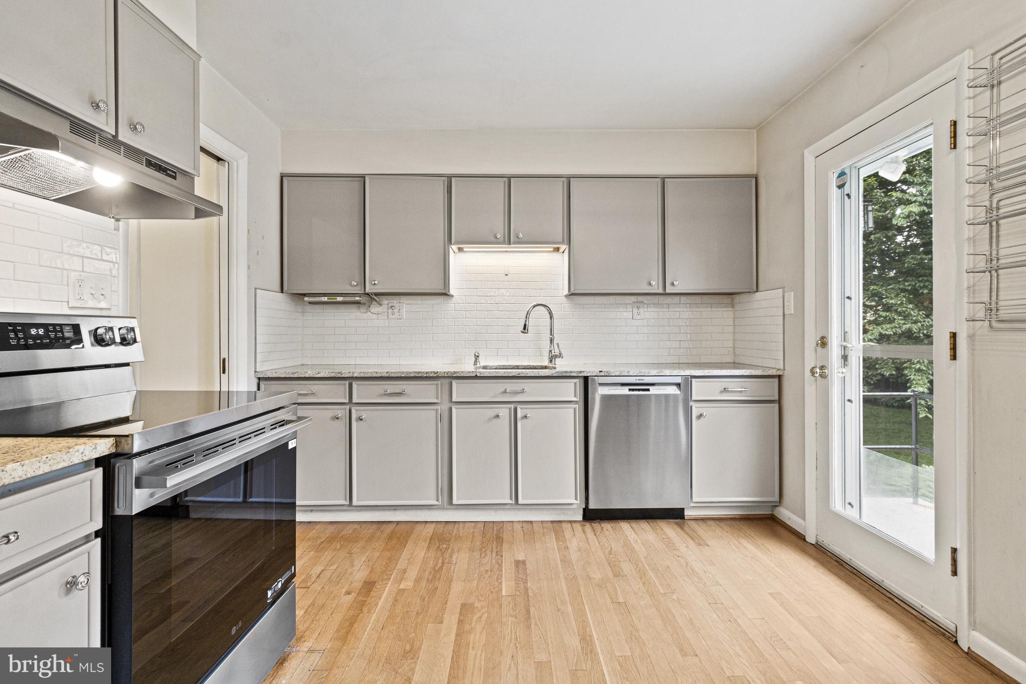 7119 Sea Cliff Road McLean, VA 22101 - Photo 10 of 43 Kitchen