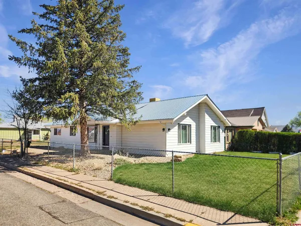 $347,500 | 206 North Washington Street, Cortez, CO 81321