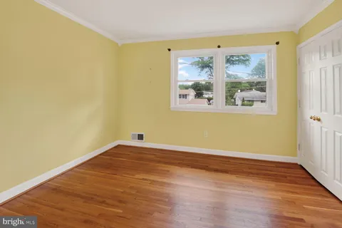 $899,000 | 8337 Carnegie Drive, Vienna, VA 22180
