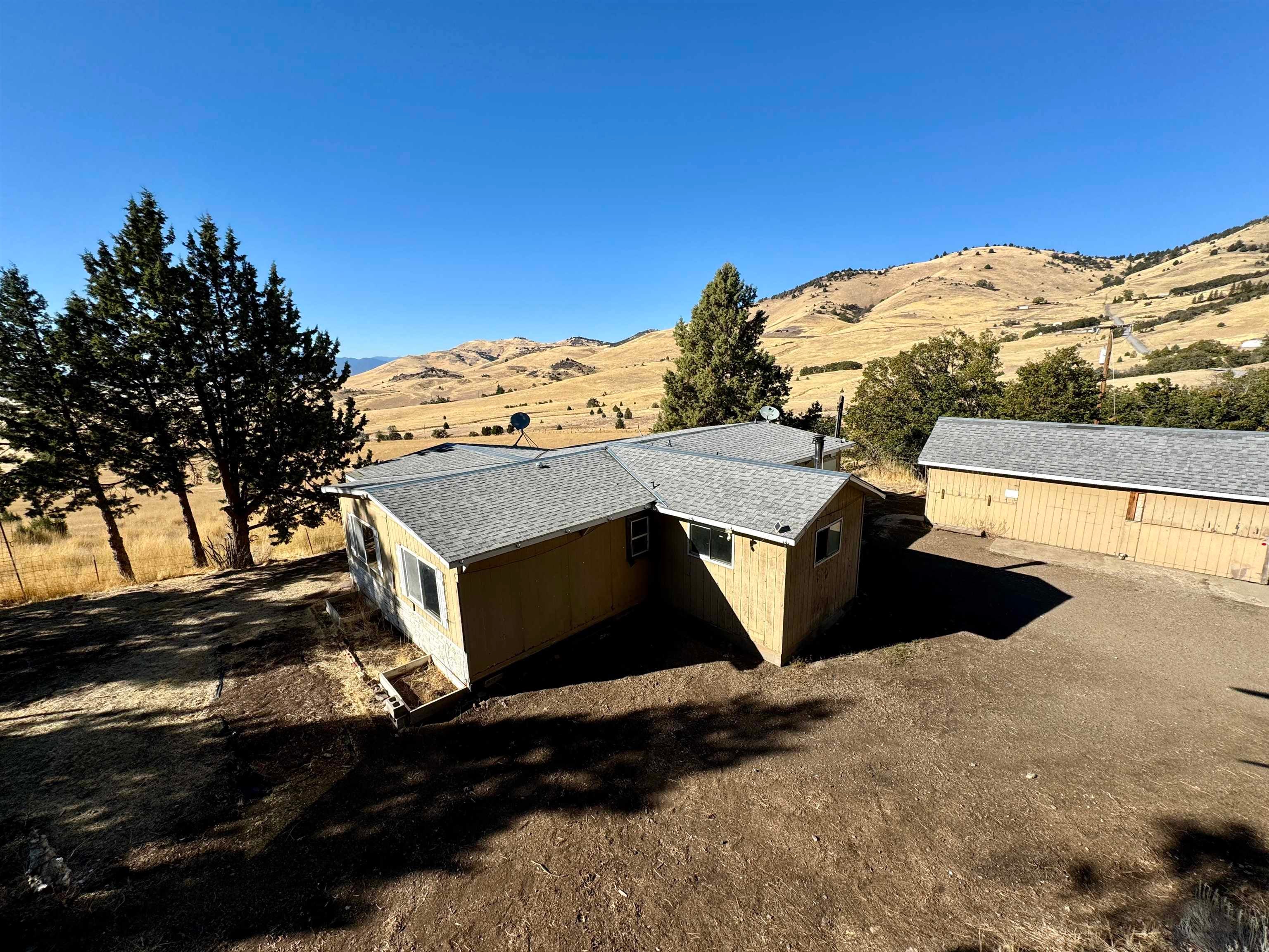 13404 York Road Montague, CA 96064 - Photo 1 of 20 Gallery Image 1