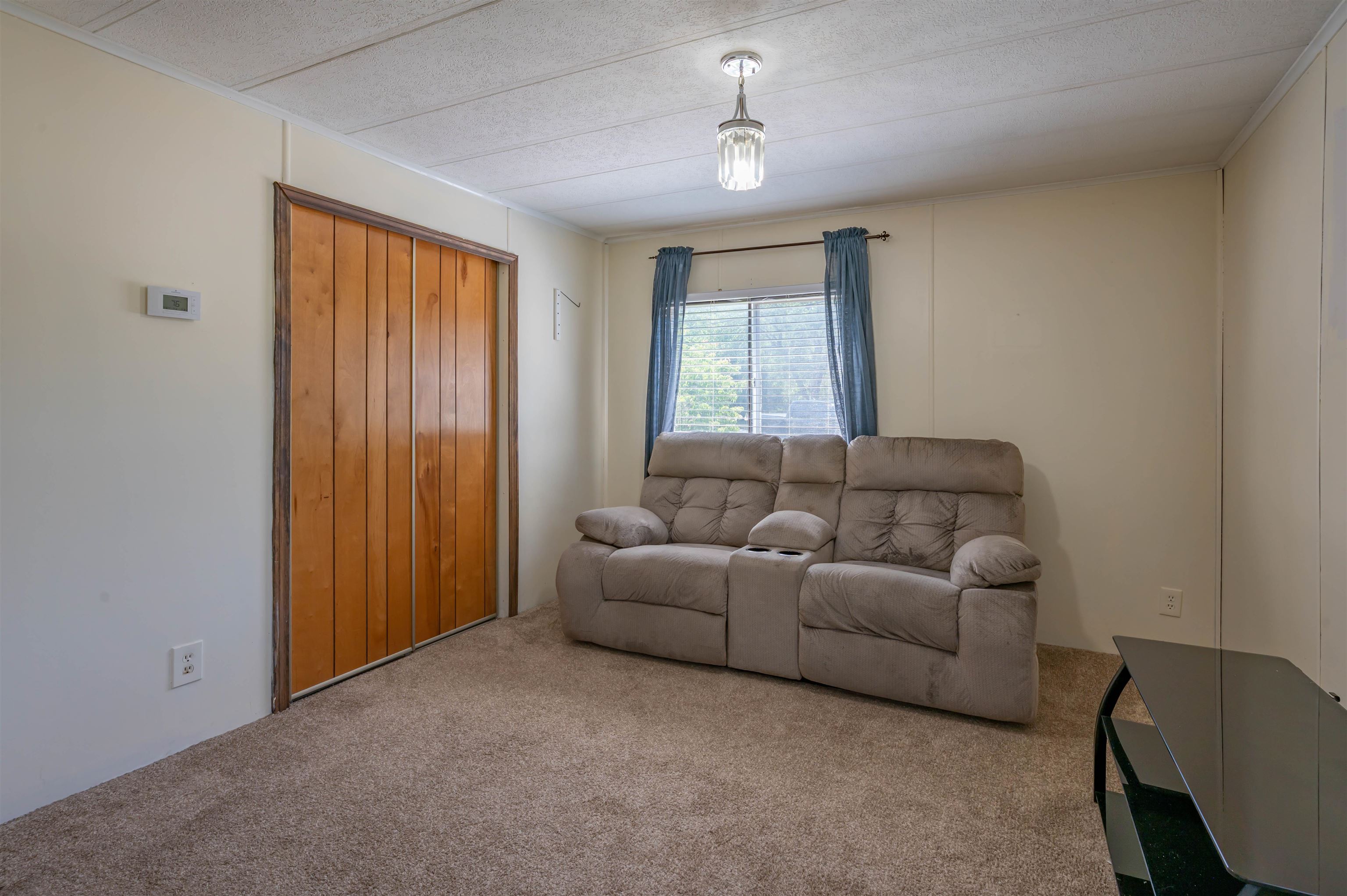 6 Embassy Avenue Hooksett, NH 03106 - Photo 17 of 40