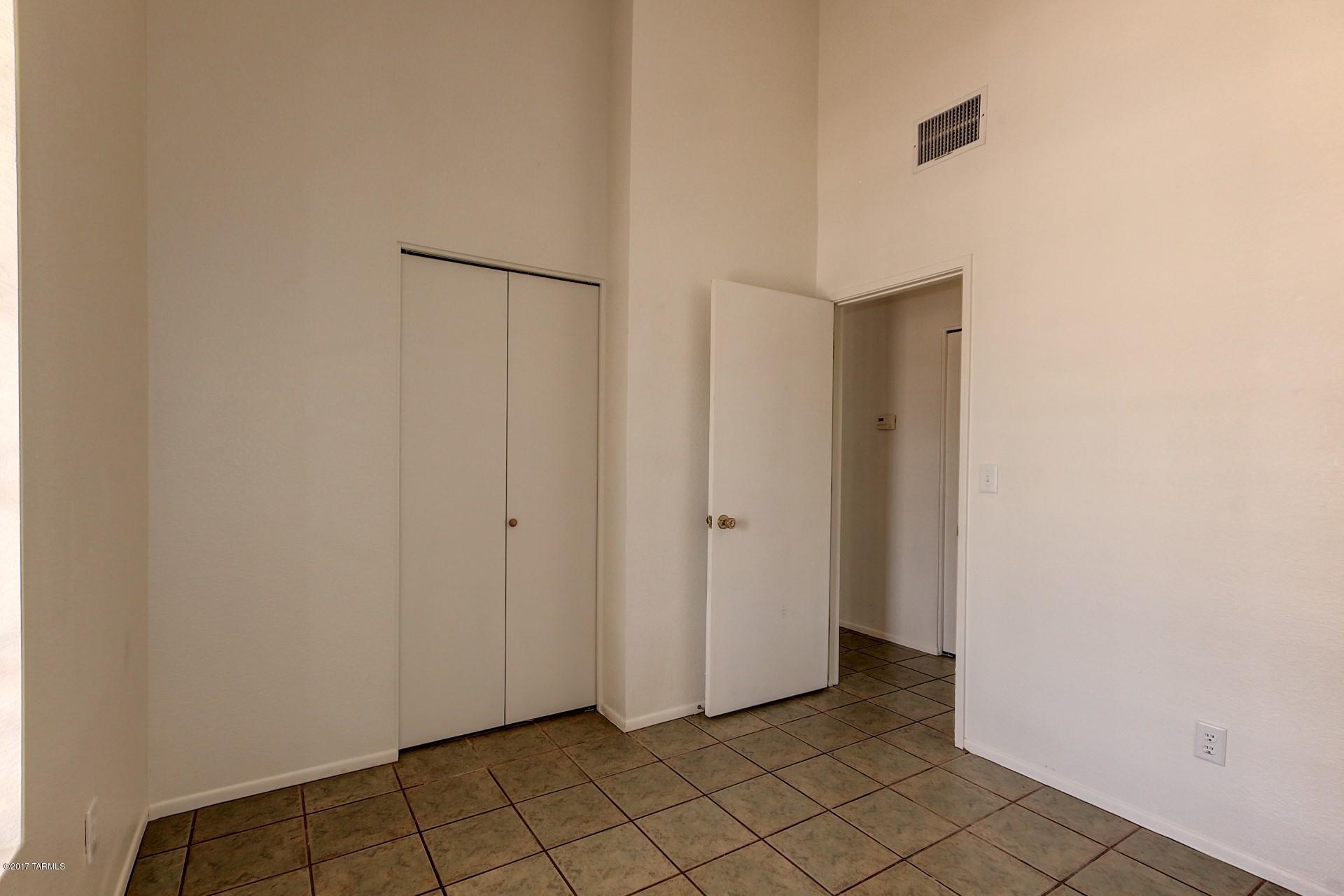 5430 South Wembly Road Tucson, AZ 85746 - Photo 13 of 24 Gallery Image 13