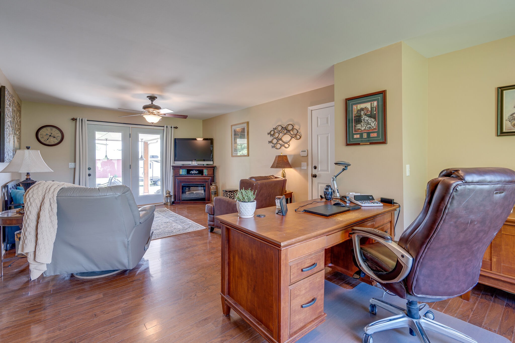 2743 Lights Chapel Road Greenbrier, TN 37073 - Photo 22 of 37 a view of a workspace with furniture and wooden floor
