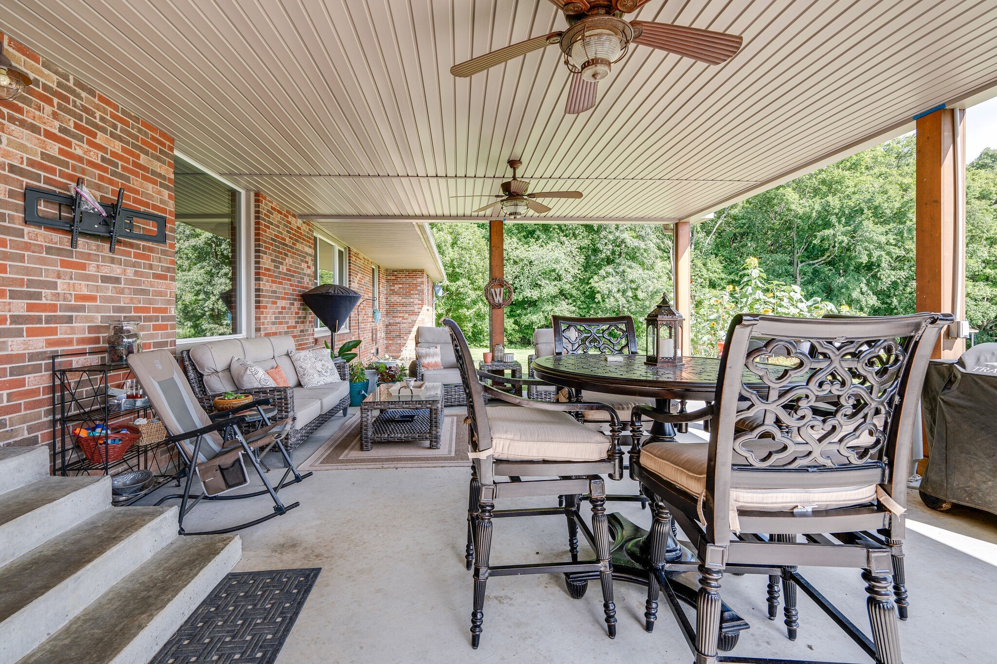 2743 Lights Chapel Road Greenbrier, TN 37073 - Photo 24 of 37 a outdoor space with furniture