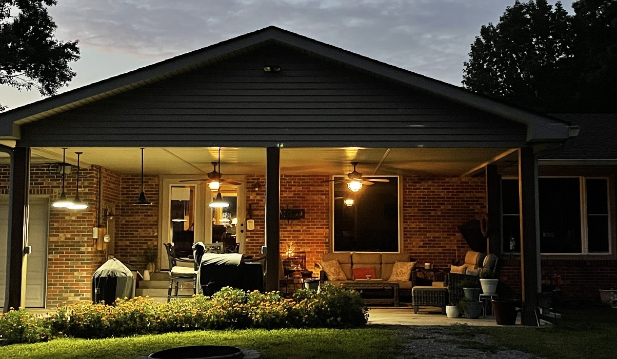 2743 Lights Chapel Road Greenbrier, TN 37073 - Photo 28 of 37 a front view of a building