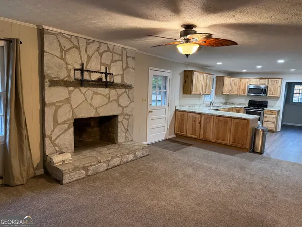 $1,695 | 341 Sanders-Davis Road, Newnan, GA 30263
