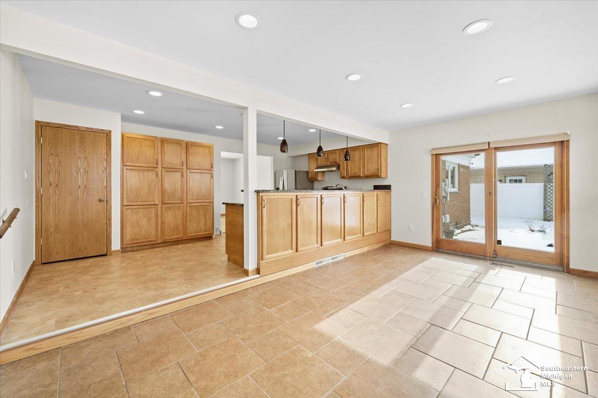 11820 Ran Street Taylor, MI 48180 - Photo 9 of 38